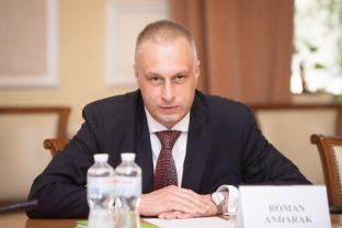 Роман Андарак