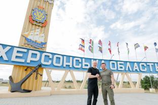 Денис Шмигаль ознайомився з перебігом робіт із захисту та відновлення енергетичної інфраструктури Херсонщини 