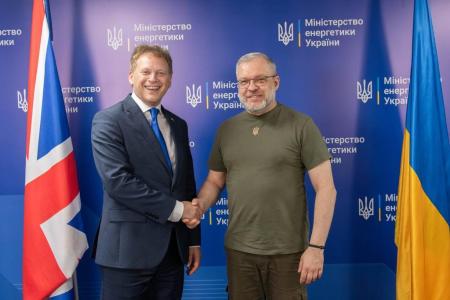 Велика Британія надаватиме підтримку Україні у питанні надійних поставок ядерного палива - підсумки зустрічі Германа Галущенка та Гранта Шаппса
