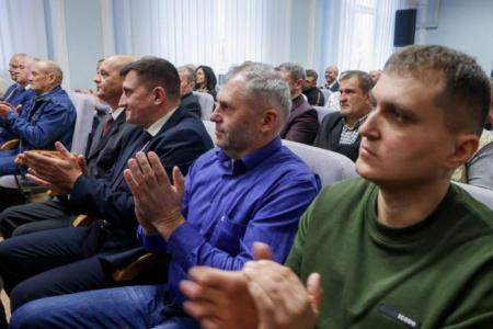 У День енергетика Президент України вручив державні нагороди: зберегти нашу енергетику в умовах такого протистояння – це справжній подвиг