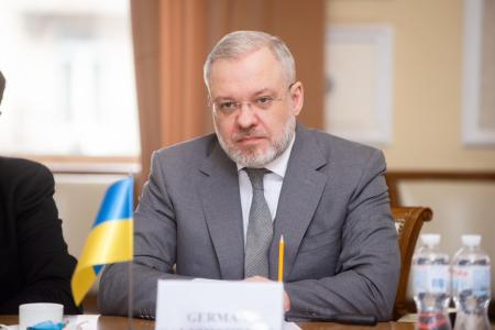 Міністр енергетики України Герман Галущенко провів зустріч з тимчасовою повіреною у справах США в Україні Джулі Девіс