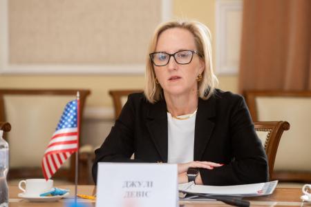 Міністр енергетики України Герман Галущенко провів зустріч з тимчасовою повіреною у справах США в Україні Джулі Девіс