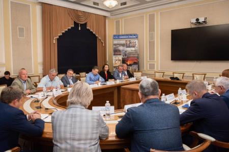 Наше спільне завдання – подбати про людей, зберегти кожного фахівця, - Світлана Гринчук