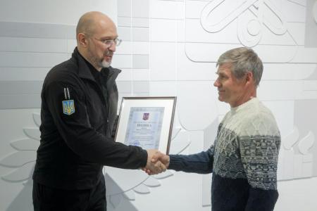 Денис Шмигаль відзначив фахівців зони відчуження з нагоди 40-вих роковин аварії на ЧАЕС