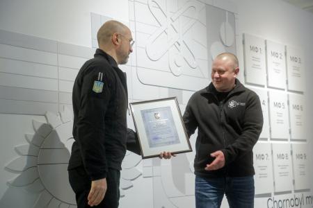 Денис Шмигаль відзначив фахівців зони відчуження з нагоди 40-вих роковин аварії на ЧАЕС