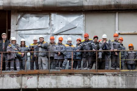 Денис Шмигаль відзначив енергетиків за аварійно-відновлювальні роботи після російських атак