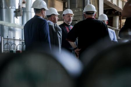 Денис Шмигаль та генеральний директор Siemens Energy відвідали один з енергетичних об’єктів у Києві