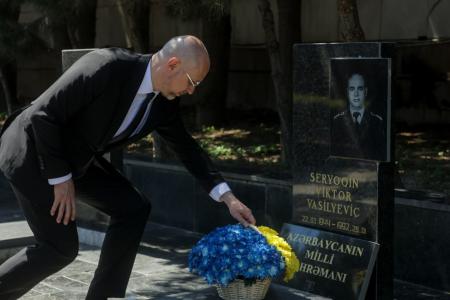 Україна готова ділитися з партнерами унікальним досвідом захисту енергосистеми від атак, — Денис Шмигаль 