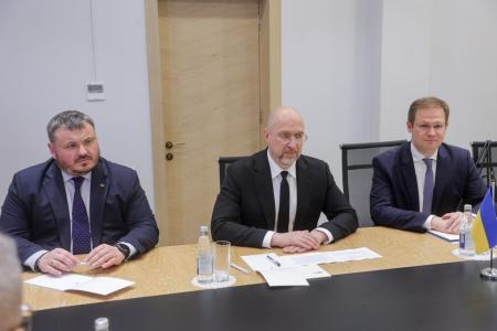 Денис Шмигаль обговорив з міністром енергетики Азербайджану поглиблення співпраці для розширення маршрутів постачання енергоносіїв