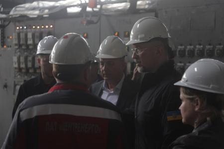 Денис Шмигаль відвідав енергетичний об’єкт на Київщині та ознайомився з ходом відновлювальних робіт