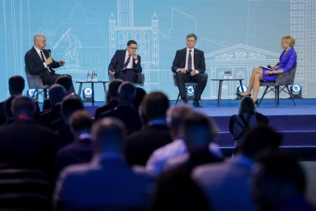 Денис Шмигаль: Україна планує відновити та збудувати понад 10 ГВт генерації до наступної зими. 