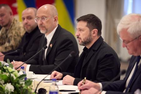 Майже мільярд канадських доларів для підтримки української енергетики - Денис Шмигаль про результати роботи делегації України на чолі з Президентом Володимиром Зеленським у Канаді