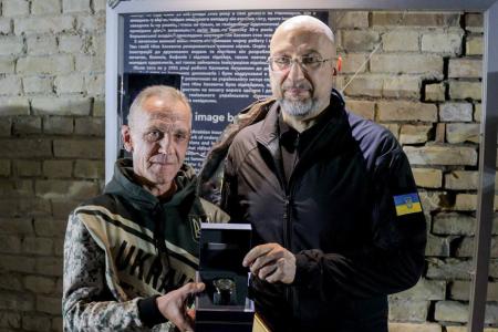 Денис Шмигаль відзначив номінантів на переможця Global Teacher Prize Ukraine відомчими нагородами
