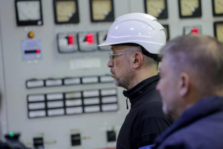 Денис Шмигаль оглянув енергооб’єкти Києва та Київської області, які систематично атакує росія