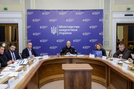 Денис Шмигаль на Енергоштабі доручив прискорити роботи зі встановлення та підключення установок розподіленої генерації у Києві