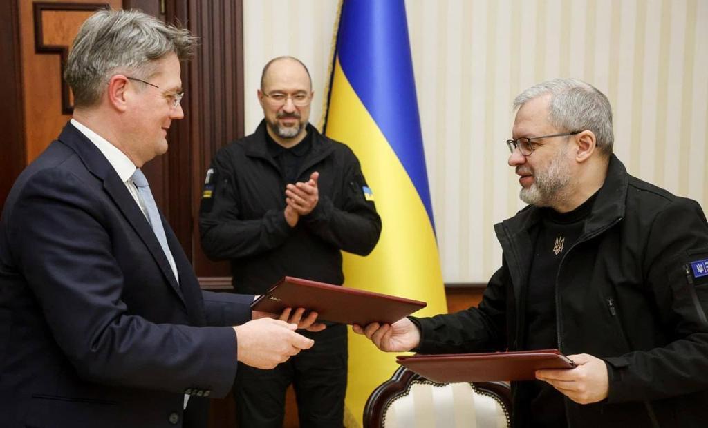 Відбудова та притягнення рф до відповідальності за збитки енергетиці – Україна та Енергетичне Співтовариство уклали Меморандум про співпрацю