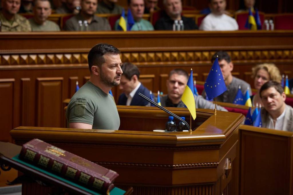 Президент України подякував енергетикам за роботу під час складної зими