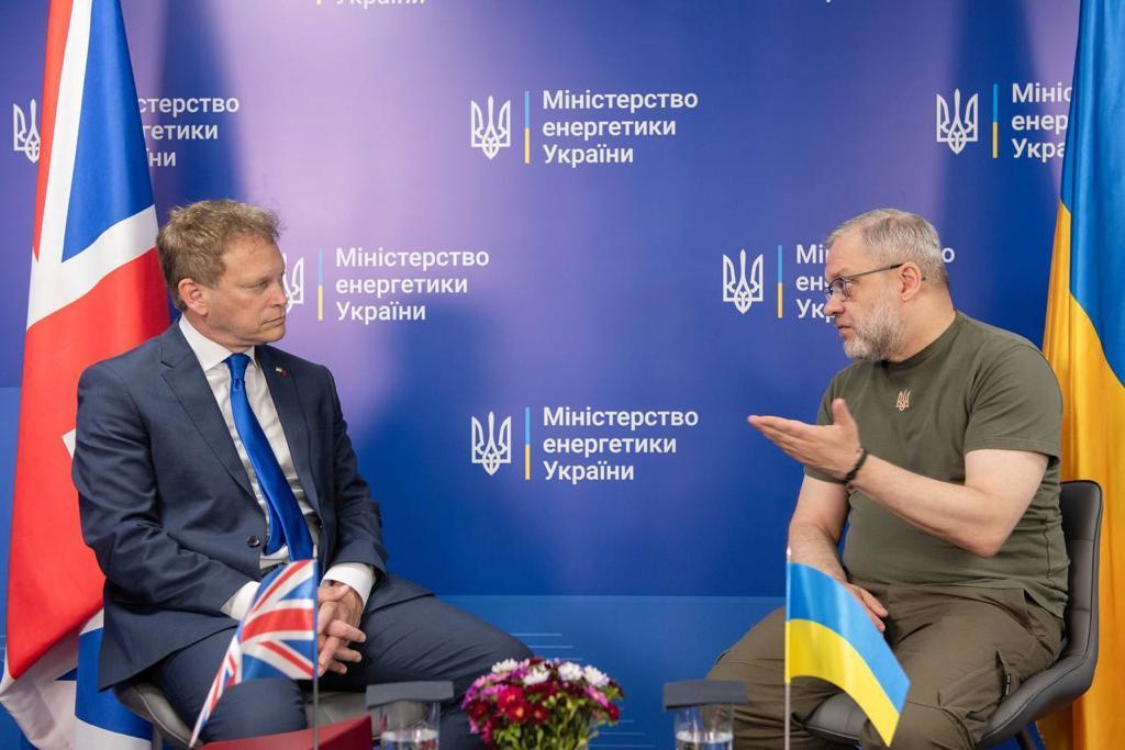 Велика Британія надаватиме підтримку Україні у питанні надійних поставок ядерного палива - підсумки зустрічі Германа Галущенка та Гранта Шаппса