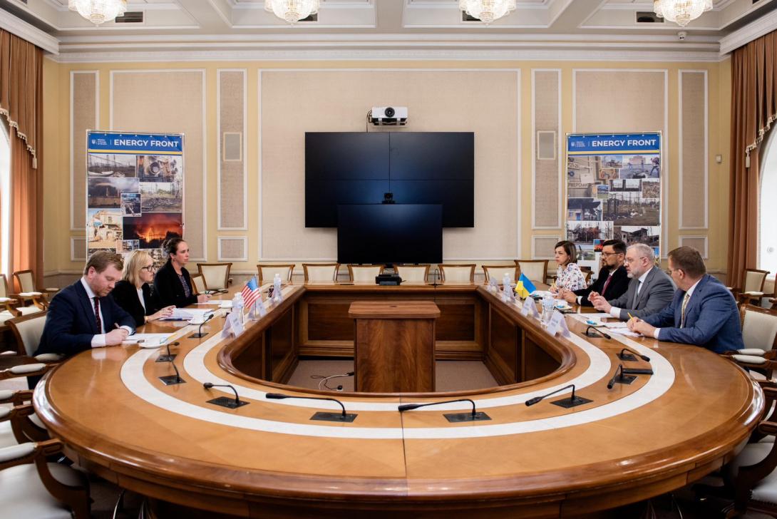 Міністр енергетики України Герман Галущенко провів зустріч з тимчасовою повіреною у справах США в Україні Джулі Девіс