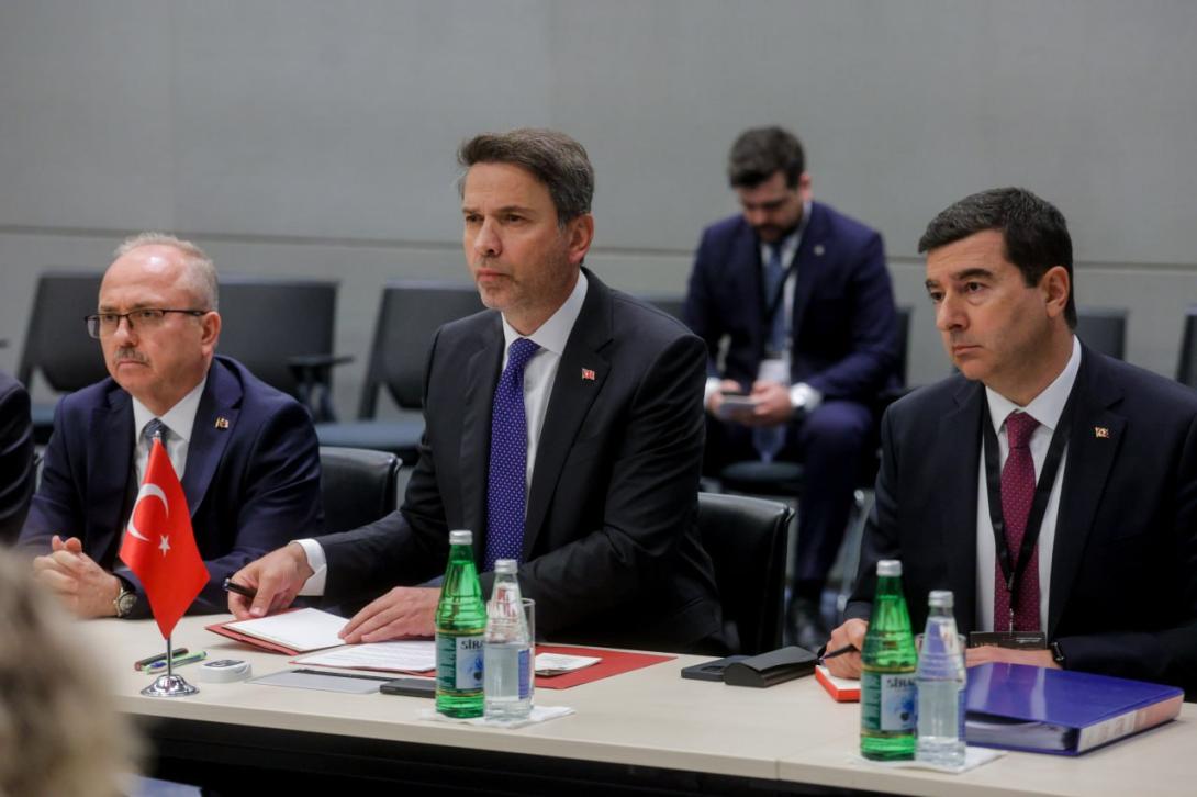 Денис Шмигаль обговорив з Міністром енергетики Туреччини нові проєкти для зміцнення енергетичної безпеки України та регіону 