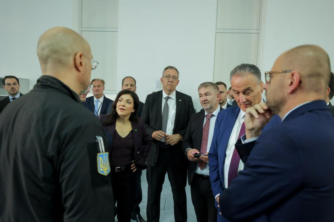 Денис Шмигаль та Федеральна міністерка економіки та енергетики Німеччини Катеріна Райхе відвідали енергооб’єкт